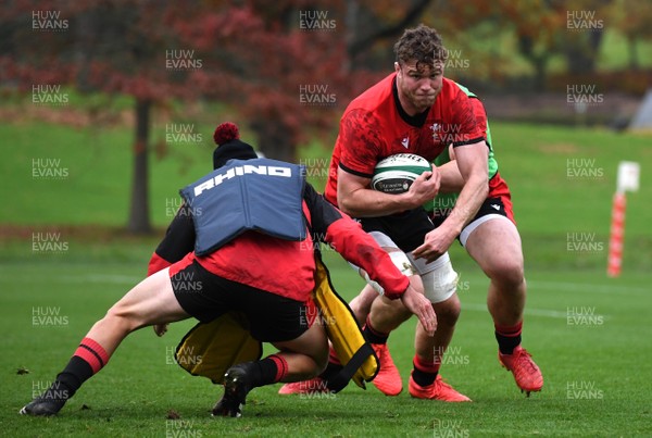 091120 - Wales Rugby Training - Will Rowlands during training