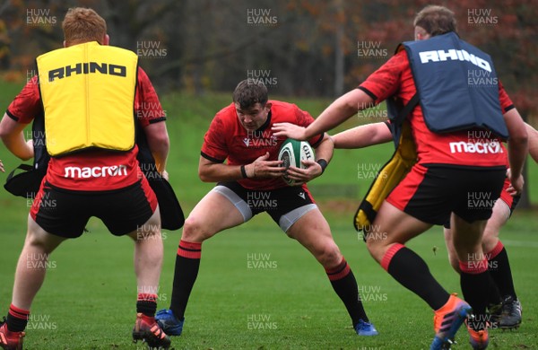 091120 - Wales Rugby Training - Elliot Dee during training