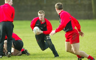 100203 - Wales Rugby Training - Dwayne Peel makes a break