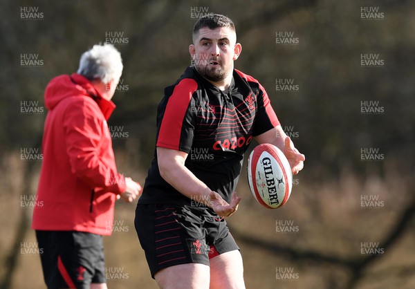 100222 - Wales Rugby Training - Wyn Jones during training