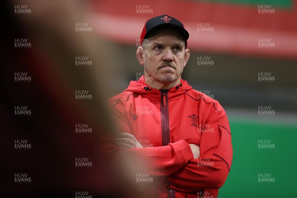 100226 - Wales Rugby Training - New scrum coach Paul James during training