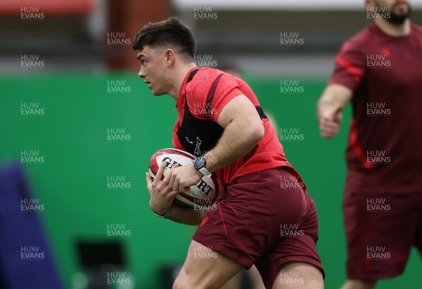 100226 - Wales Rugby Training - Reuben Morgan-Williams during training
