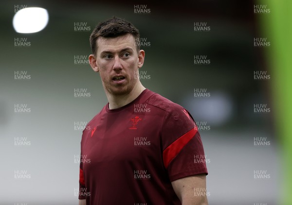 100226 - Wales Rugby Training - Adam Beard during training