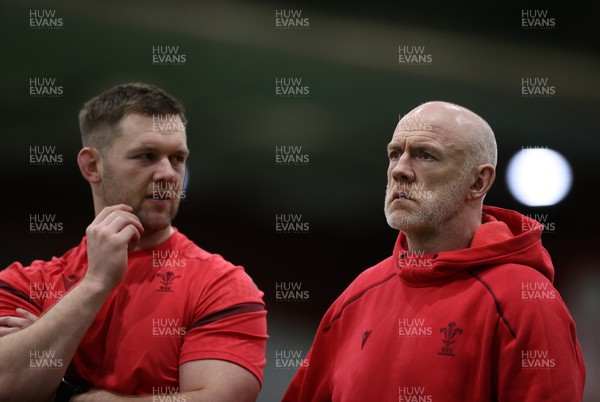 100226 - Wales Rugby Training - Dan Lydiate, Assistant Defence Coach and Steve Tandy, Head Coach during training