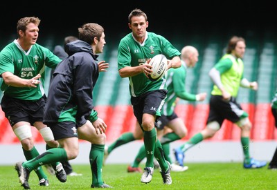10.03.09 - Wales Rugby Wales' Lee Byrne takes part in a training session ahead of his side's Six Nations match against Italy 