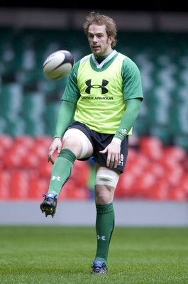 10.03.09 - Wales Rugby Training - Alun Wyn Jones in action during training. 
