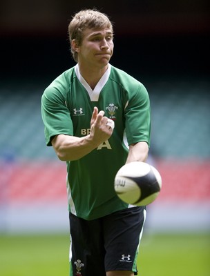 10.03.09 - Wales Rugby Training - Warren Fury in action during training. 