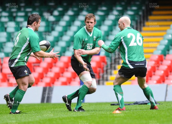10.03.09 - Wales Rugby Huw Bennett, Dafydd Jones and Tom Shanklin take part in a training session ahead of his side's Six Nations match against Italy 