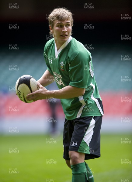 10.03.09 - Wales Rugby Training - Warren Fury in action during training. 
