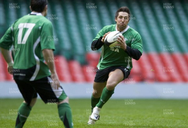 10.03.09 - Wales Rugby Training - Gavin Henson in action during training. 