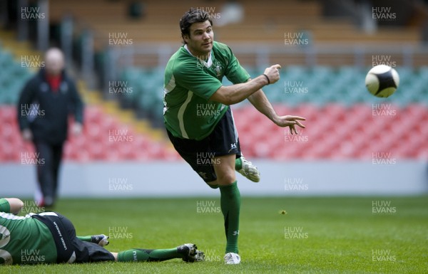 10.03.09 - Wales Rugby Training - Mike Phillips in action during training. 