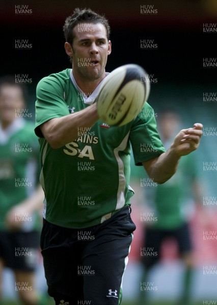 10.03.09 - Wales Rugby Training - Lee Byrne in action during training. 