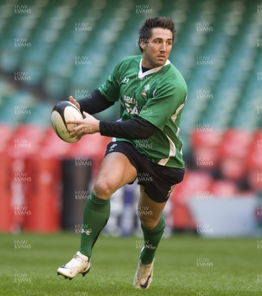 10.03.09 - Wales Rugby Training - Gavin Henson in action during training. 