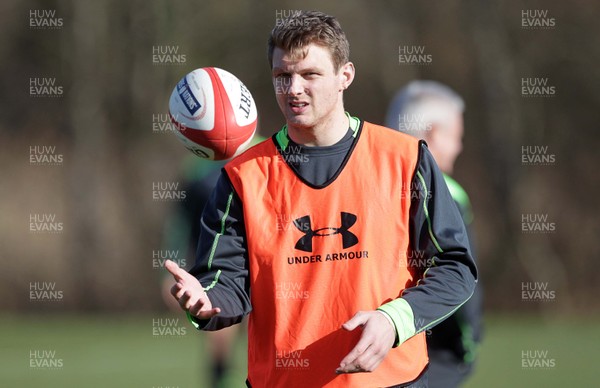 100315 - Wales Rugby Training - Dan Biggar during training