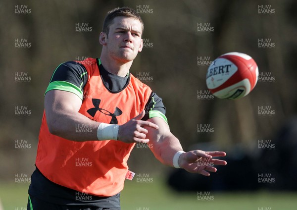 100315 - Wales Rugby Training - Dan Lydiate during training