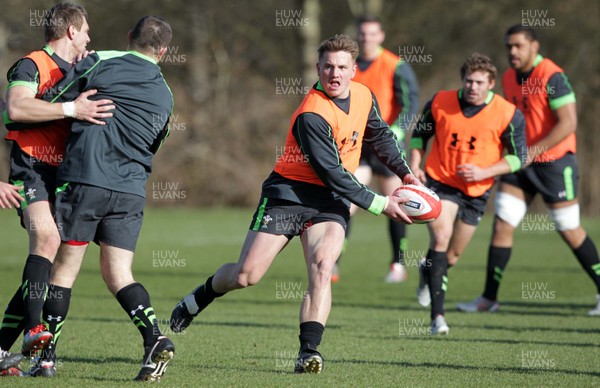 100315 - Wales Rugby Training - Jonathan Davies during training