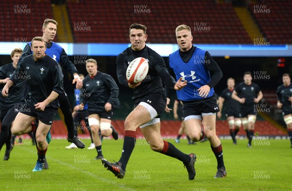 100318 - Wales Rugby Training - Owen Watkin during training