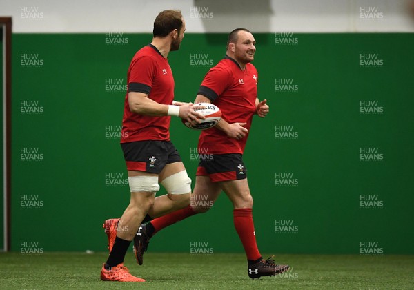 100320 - Wales Rugby Training - Alun Wyn Jones and Ken Owens during training