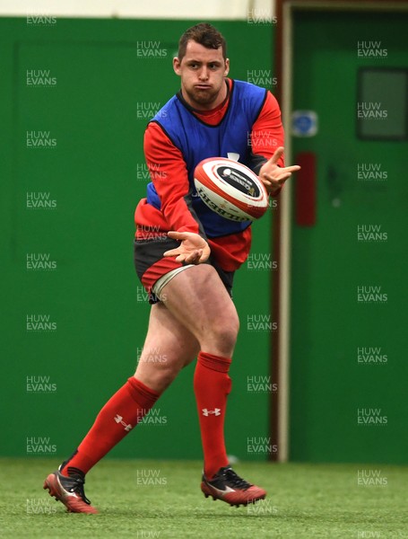 100320 - Wales Rugby Training - Ryan Elias during training
