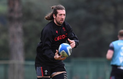 100323 - Wales Rugby Training - Justin Tipuric during training