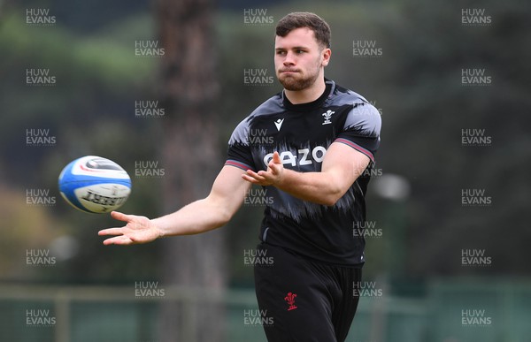 100323 - Wales Rugby Training - Mason Grady during training