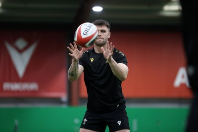 100325 - Wales Rugby Training - Joe Roberts during training