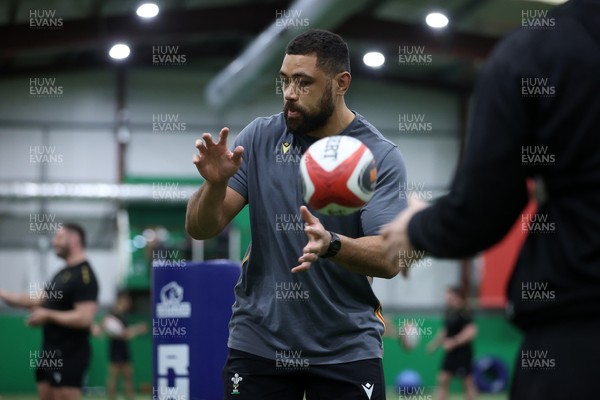 100325 - Wales Rugby Training - Taulupe Faletau during training