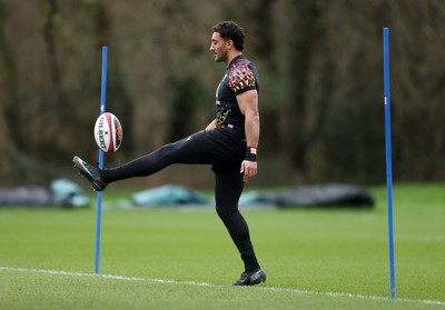 100326 - Wales Rugby Training ahead of their final Six Nations game against Italy - Gabriel Hamer-Webb during training