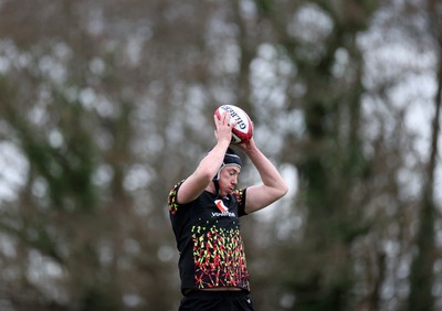 100326 - Wales Rugby Training ahead of their final Six Nations game against Italy - Adam Beard during training