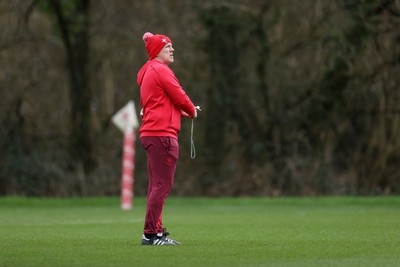 100326 - Wales Rugby Training ahead of their final Six Nations game against Italy - Steve Tandy, Head Coach during training