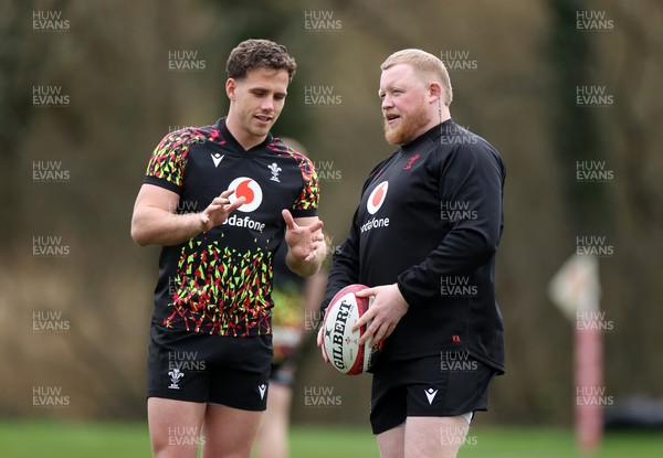 100326 - Wales Rugby Training ahead of their final Six Nations game against Italy - Kieran Hardy and Keiron Assiratti during training