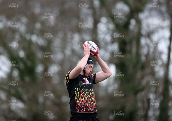100326 - Wales Rugby Training ahead of their final Six Nations game against Italy - Adam Beard during training