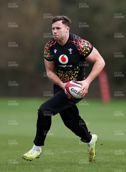 100326 - Wales Rugby Training ahead of their final Six Nations game against Italy - Mason Grady during training