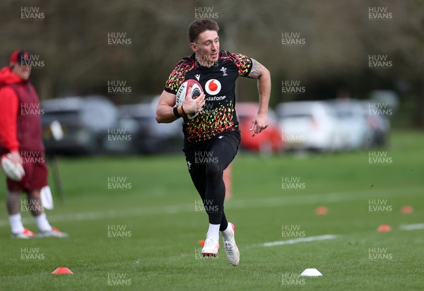 100326 - Wales Rugby Training ahead of their final Six Nations game against Italy - Josh Adams during training