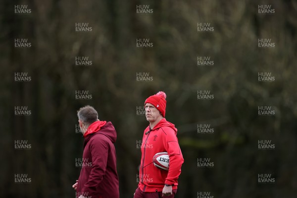 100326 - Wales Rugby Training ahead of their final Six Nations game against Italy - Steve Tandy, Head Coach during training