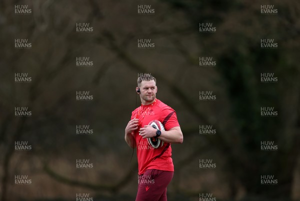 100326 - Wales Rugby Training ahead of their final Six Nations game against Italy - Dan Lydiate, Assistant Defence Coach during training