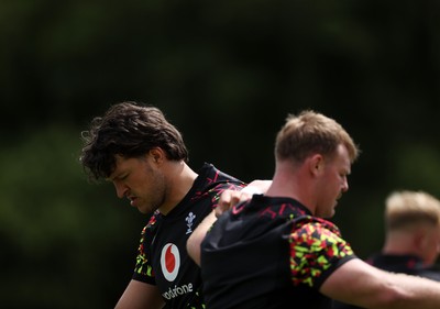 100626 - Wales Rugby Training - Teddy Williams and Dewi Lake during training