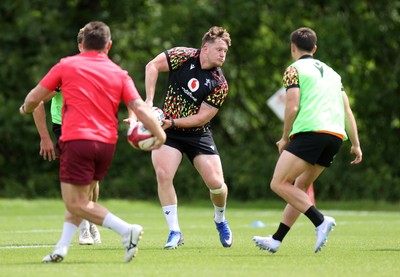 100626 - Wales Rugby Training - Evan Lloyd during training