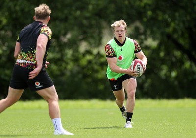 100626 - Wales Rugby Training - Blair Murray during training