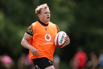 100626 - Wales Rugby Training - Blair Murray during training
