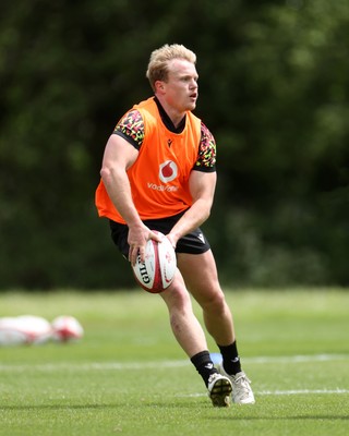 100626 - Wales Rugby Training - Blair Murray during training