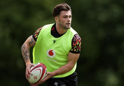 100626 - Wales Rugby Training - Joe Roberts during training