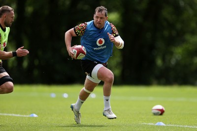 100626 - Wales Rugby Training - Ryan Elias during training