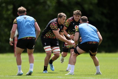 100626 - Wales Rugby Training - Ben Carter during training