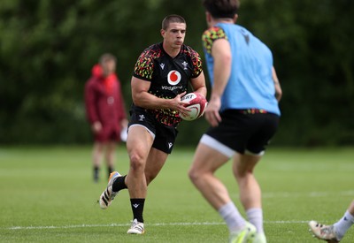 100626 - Wales Rugby Training - Joe Hawkins during training