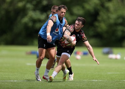 100626 - Wales Rugby Training - Joe Roberts during training