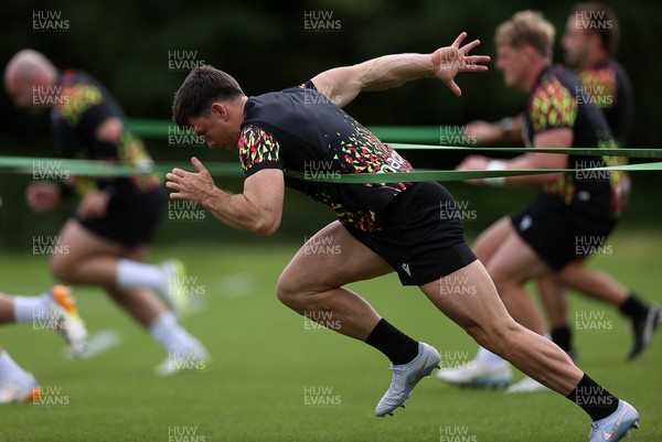 100626 - Wales Rugby Training - Reuben Morgan-Williams during training