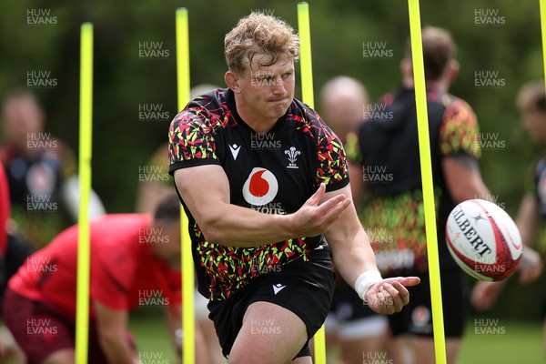100626 - Wales Rugby Training - Jac Morgan during training
