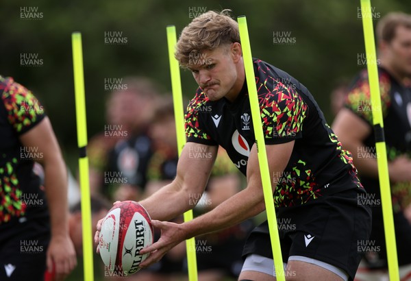 100626 - Wales Rugby Training - Taine Plumtree during training