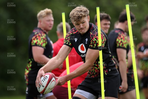 100626 - Wales Rugby Training - Taine Plumtree during training